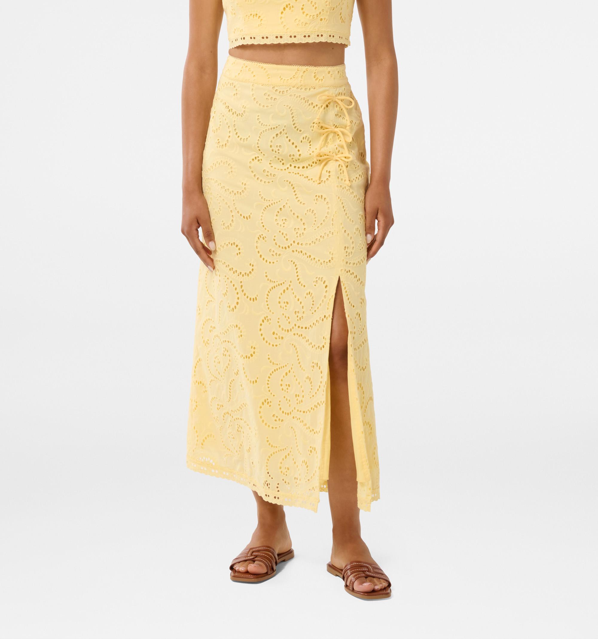 Emelia Petite Broderie Midi Sk