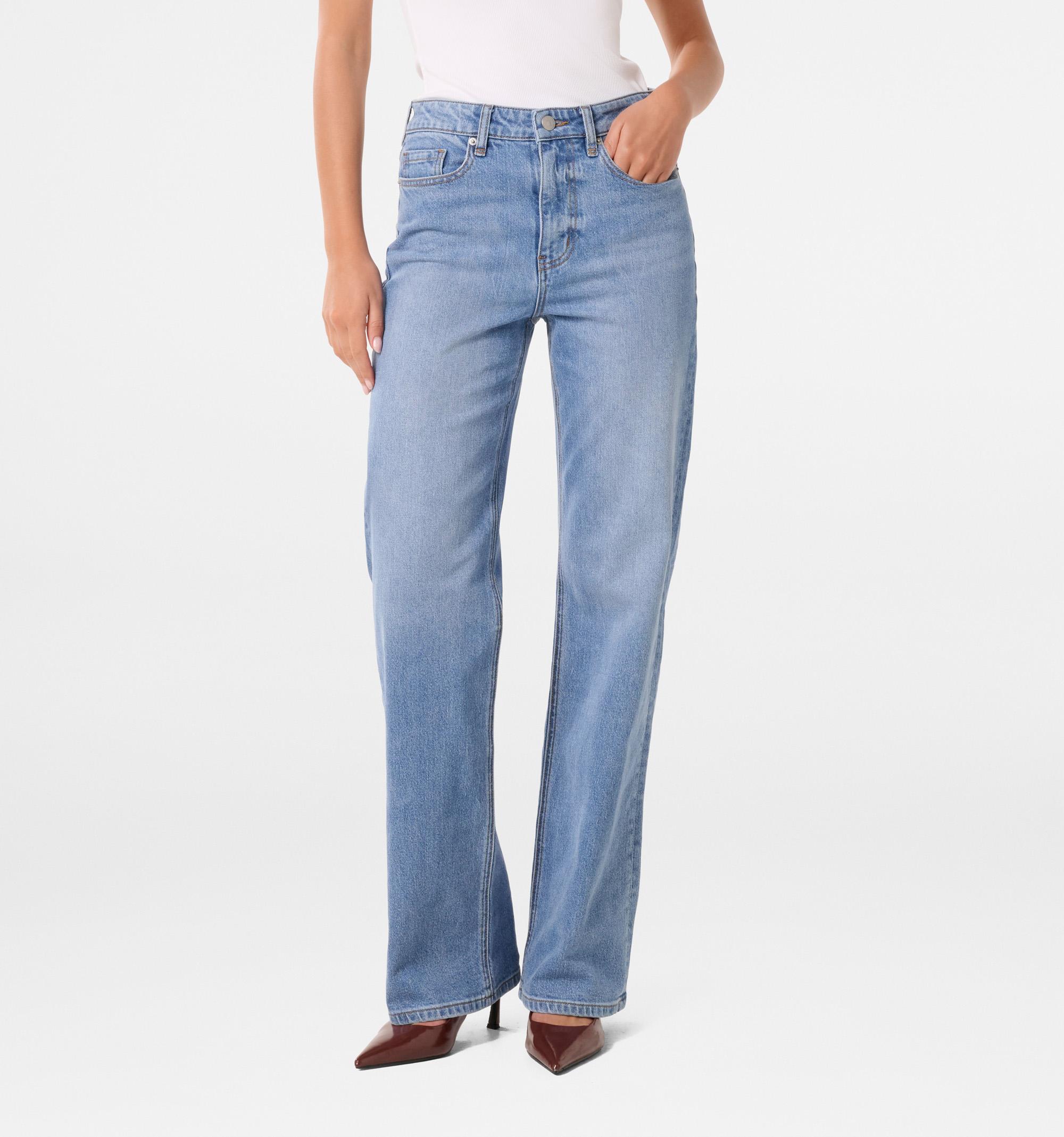 Skyla Straight Leg Jeans